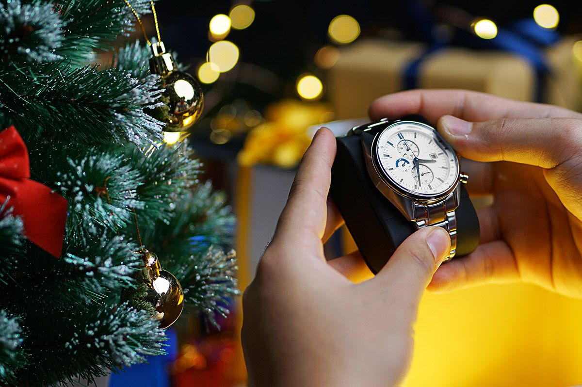 5 powodów, dlaczego warto kupić zegarek na prezent